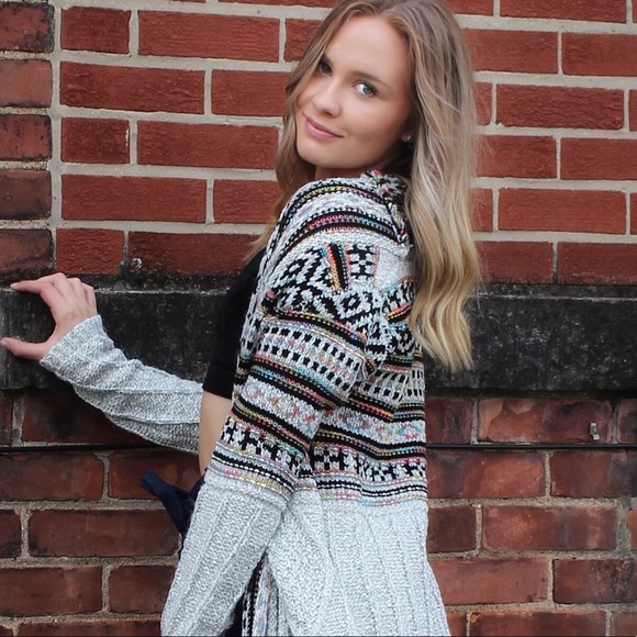 EXHALE LONGLINE BOHO GRAY CABLE CARDIGAN - Picture 3 of 4